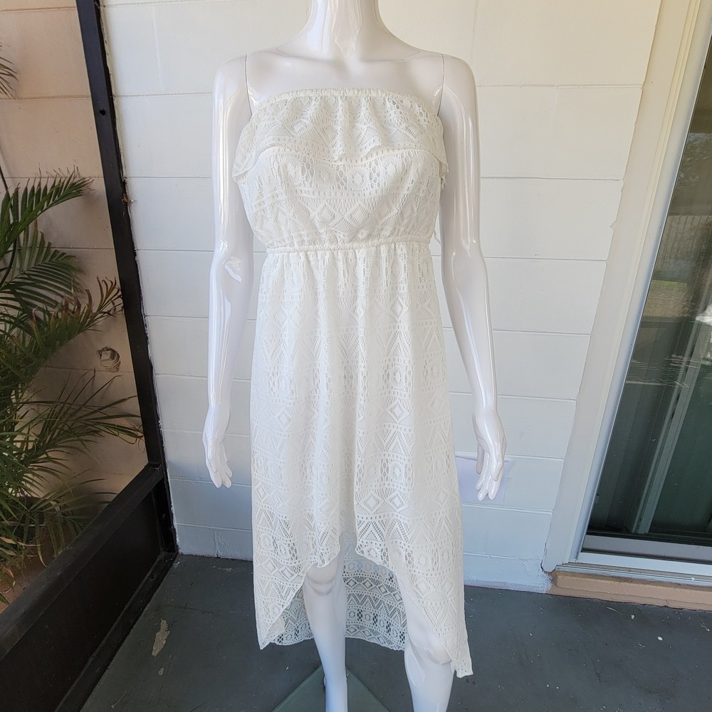 Trixxi White Lace Strapless Ruffle Dress Women's S Boho-Chic Cottagecore Beachy‎